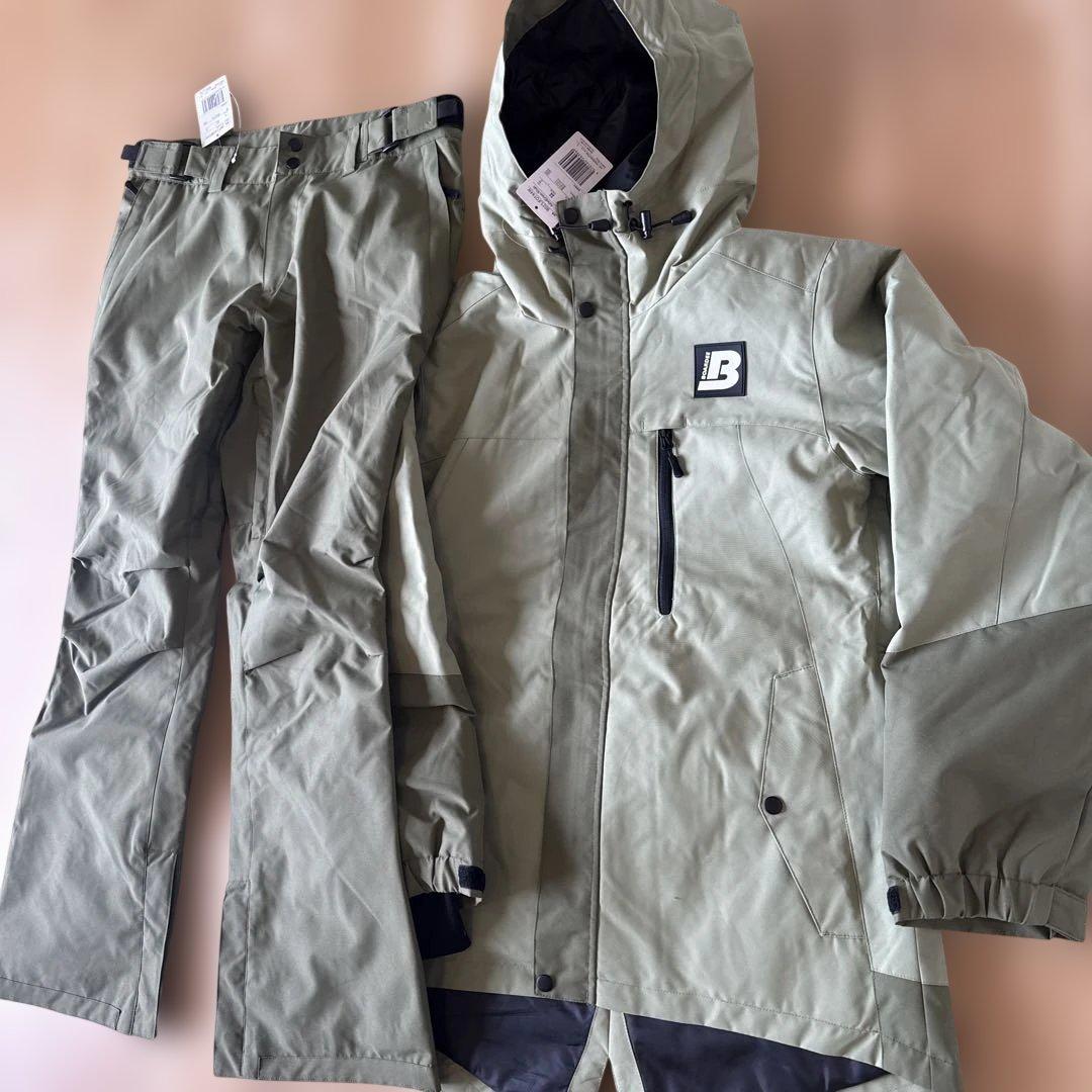 ＢＯＡＲＤＥＥ] スノボウェア レディース 上下セット