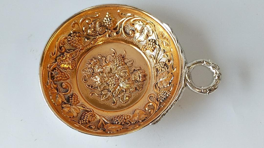 ワインテイスター ゴールドウォッシュ シルバープレート 英国製 です。B