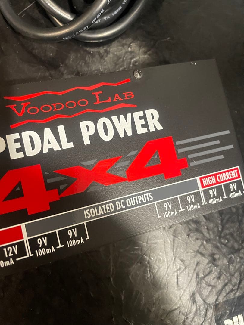 Voodoo Lab Pedal Power 4x4 パワーサプライ