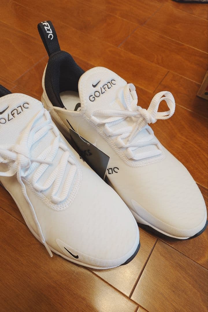 t*7様 新品・ナイキゴルフシューズ24.5