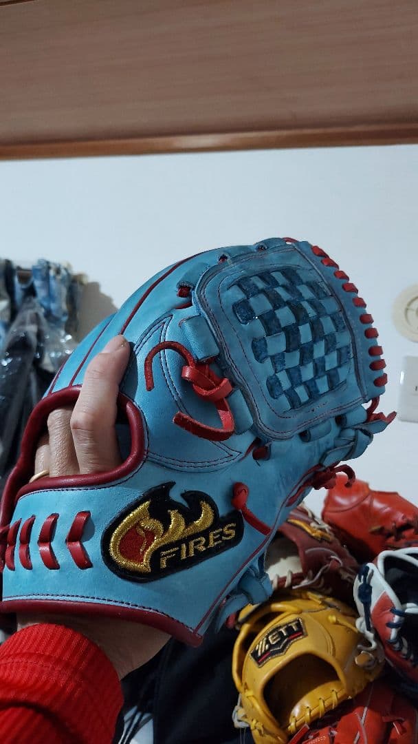 Fires 軟式グローブ 水色グローブ　大人用　内野用