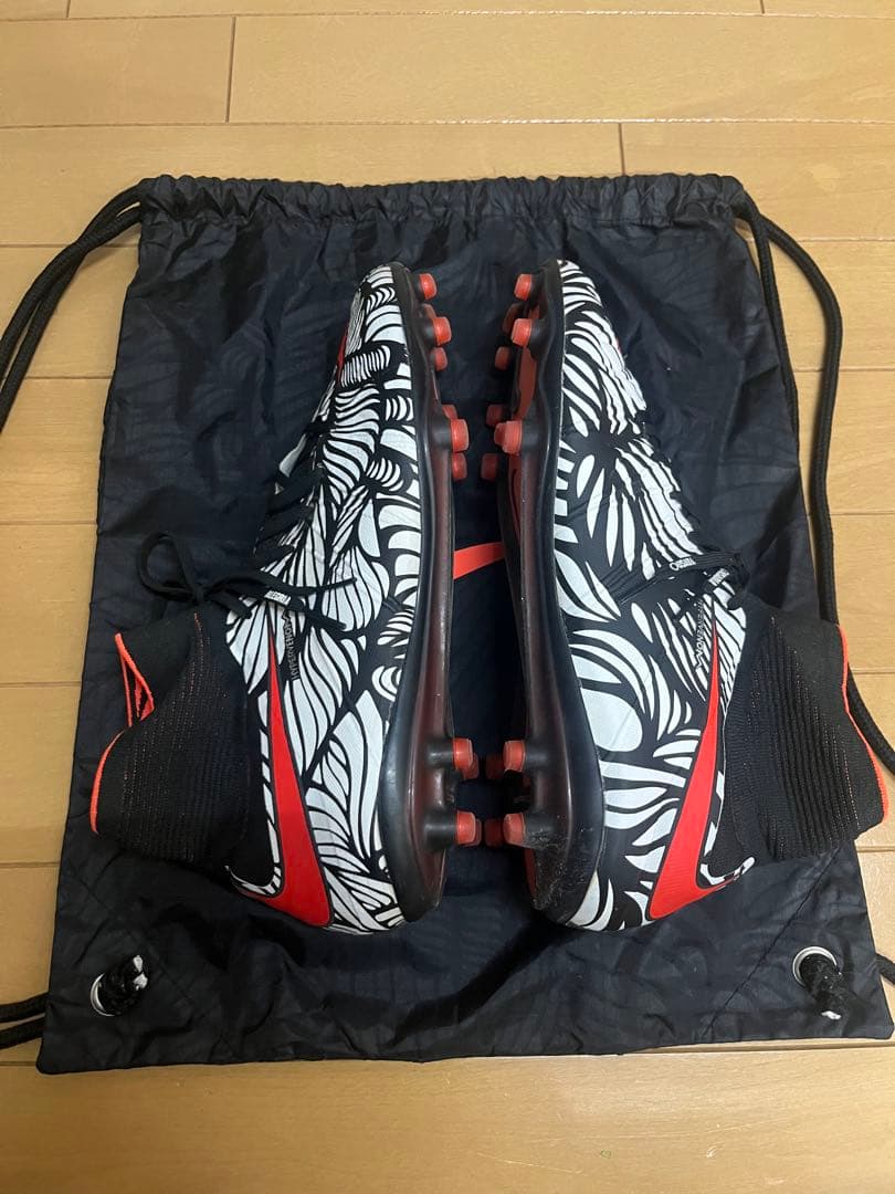 NIKEハイパーヴェノムファントム ll NJR FG