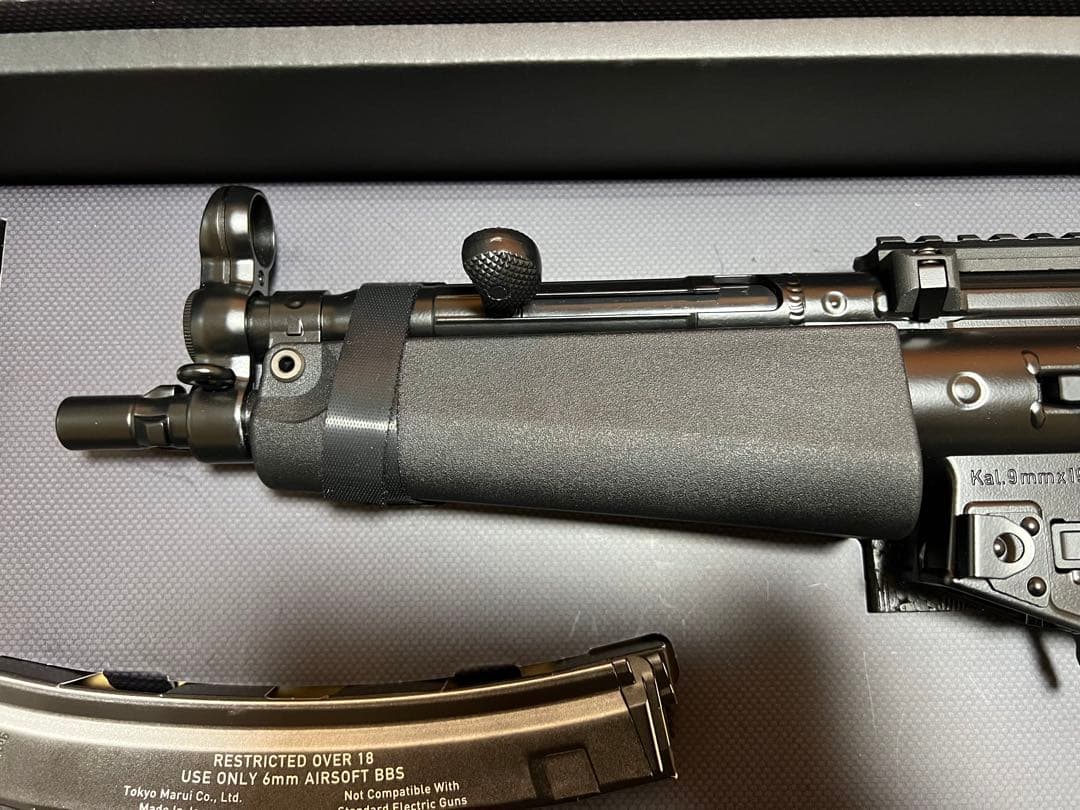 美品！早い物勝ち！東京マルイ 次世代MP5 A5 電動ガン　200連マガジン付き