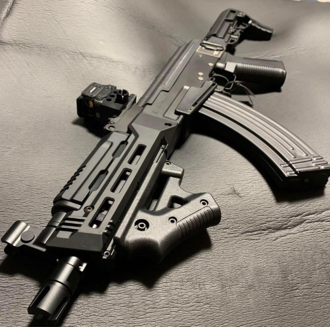 美品　東京マルイ製　次世代電動ガンAKストーム