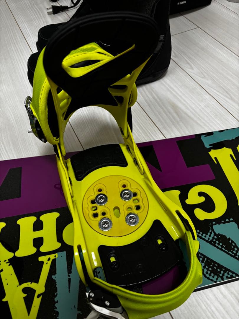 ZUMA イエロービンディング　スノーボード、ブーツ、ケース4点セット