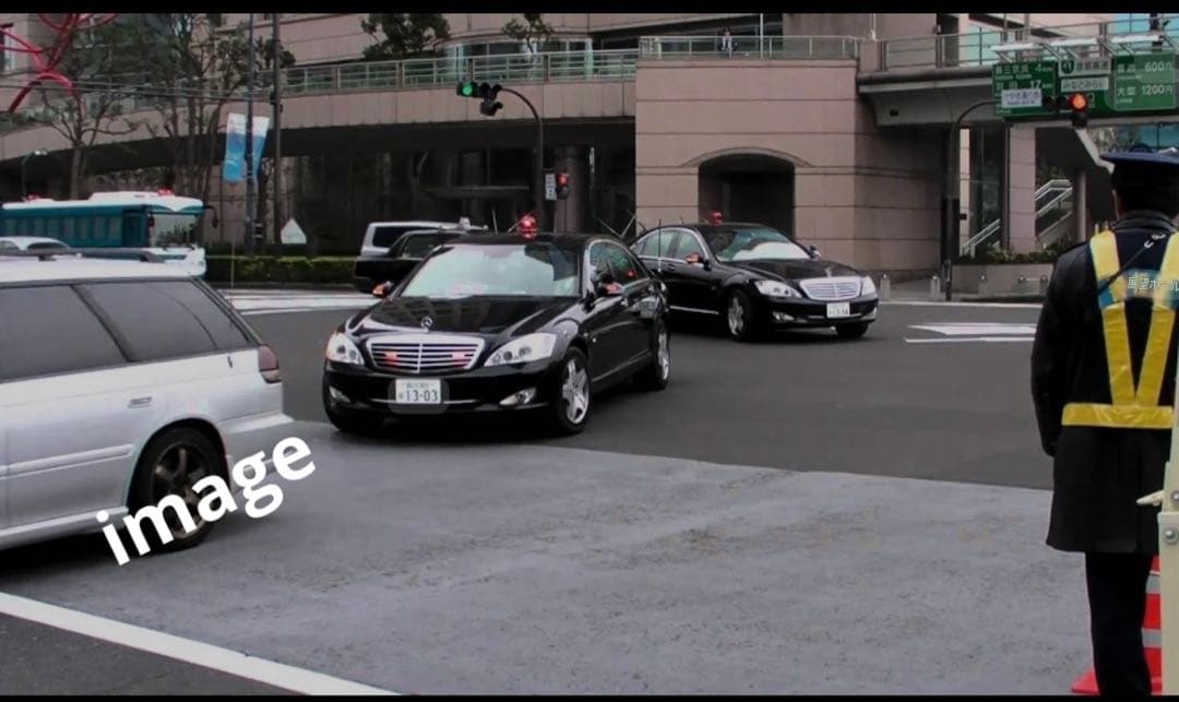 レイズ　1/43 ベンツS600 ヒコセブン　要人警備車両