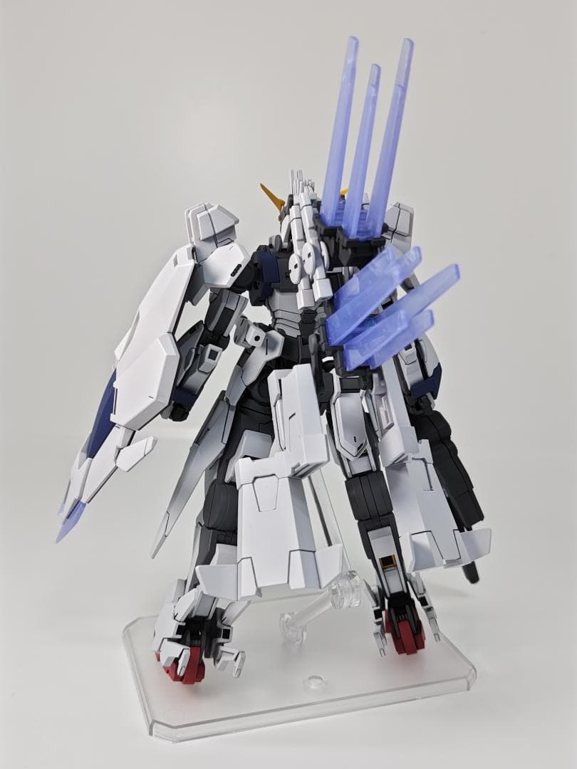 ガンプラ　HGガンダムジリウス　完成品