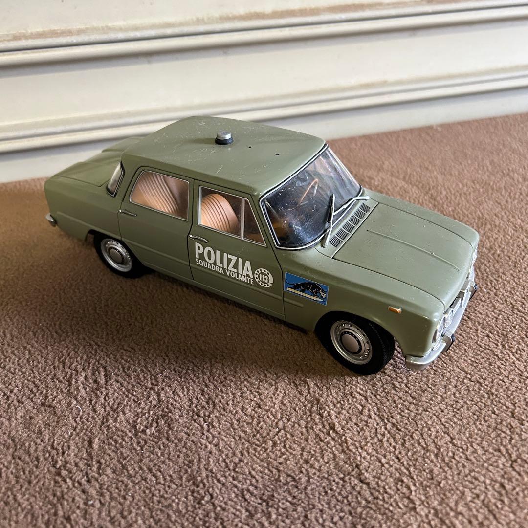 DB6★ミニカー★ 1/18 スケール アルファロメオ・ジュリア1.6 イタリア