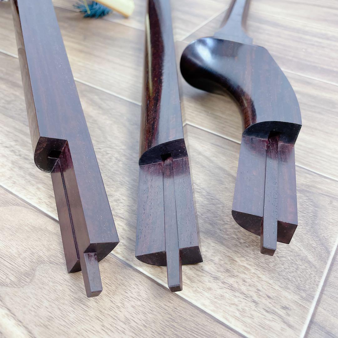 三味線 トチ紅木 綾杉胴 細棹 一本溝 猫皮 天然素材糸巻き 和楽器