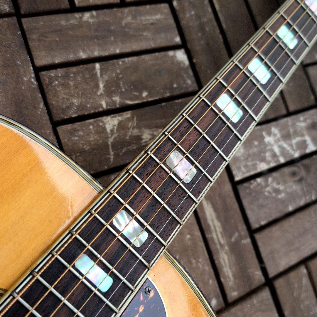 なんかカッコいいアコギ！KAWAI 虎目 1960年代！