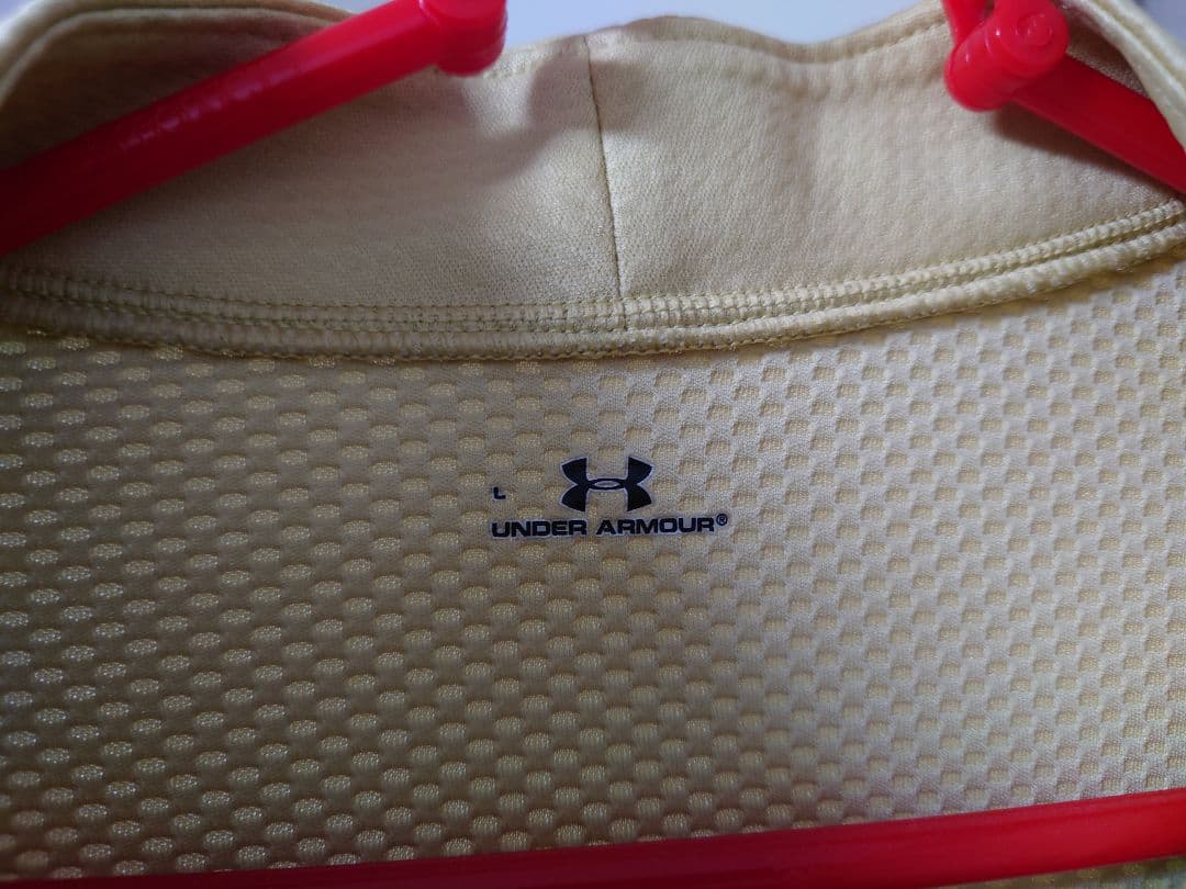 太*郎様 いわきFC Under Armour ハーフジップシャツ ベージュ　ト