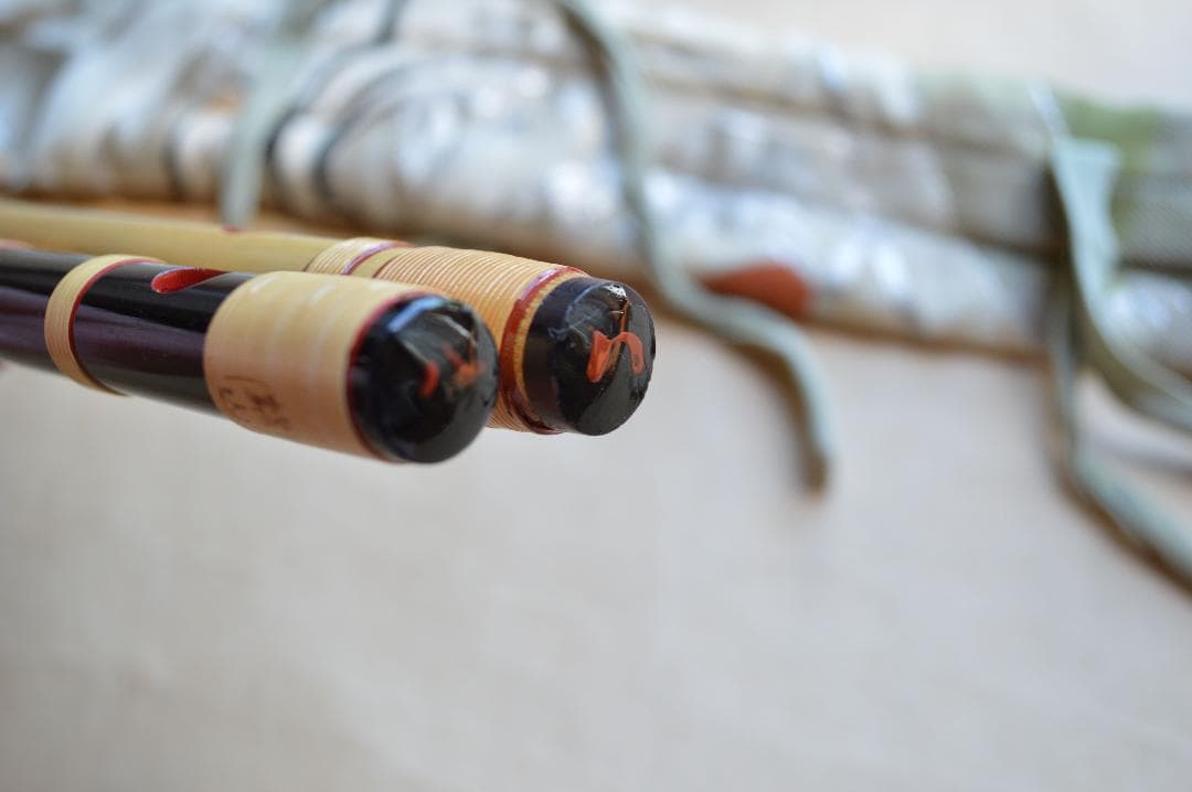 篠笛 獅子田笛 八本調子 㐂月作 紫山作　二本 絹袋