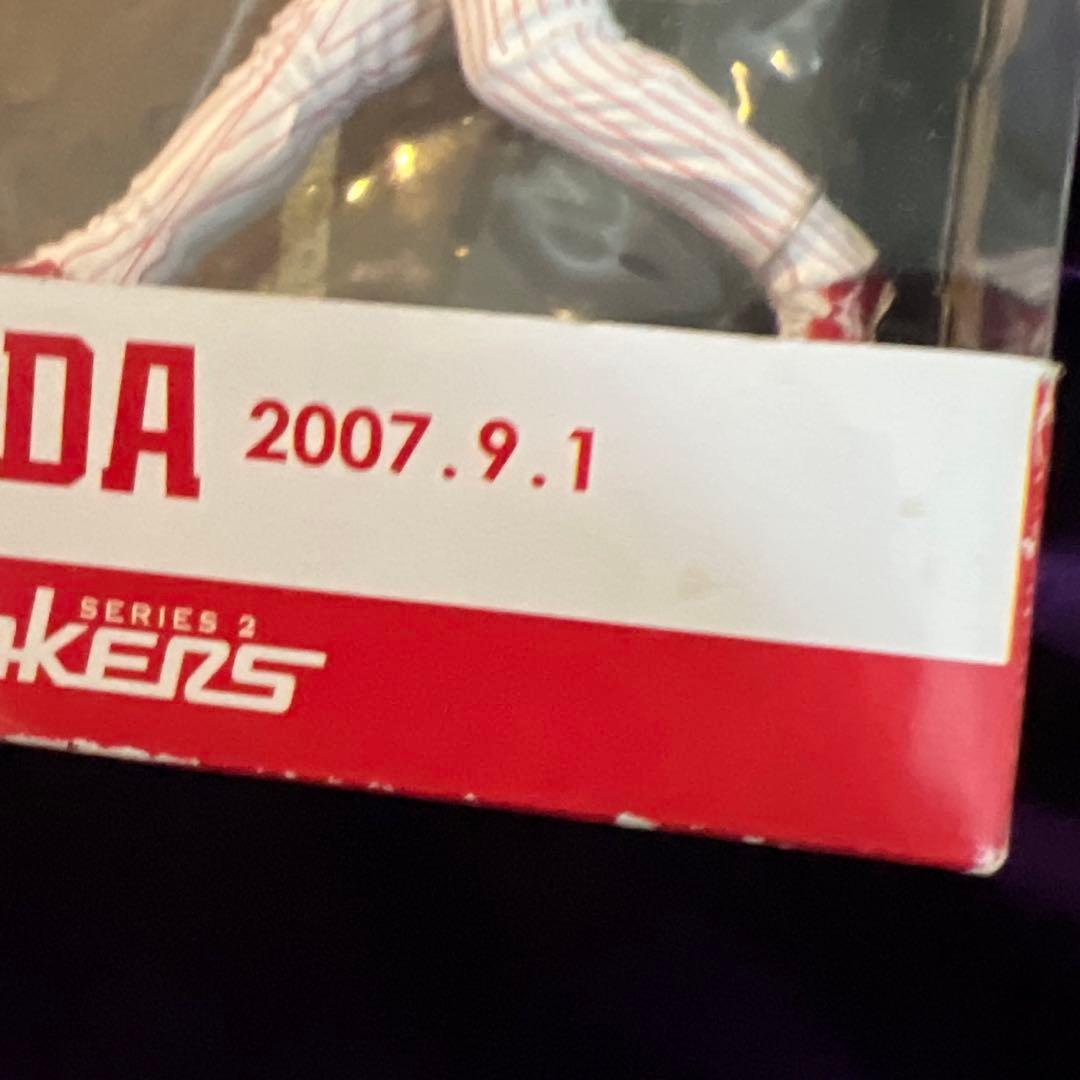 前田智徳　フィギュア　2000本安打記念　シリアルナンバー付きカード　カープ