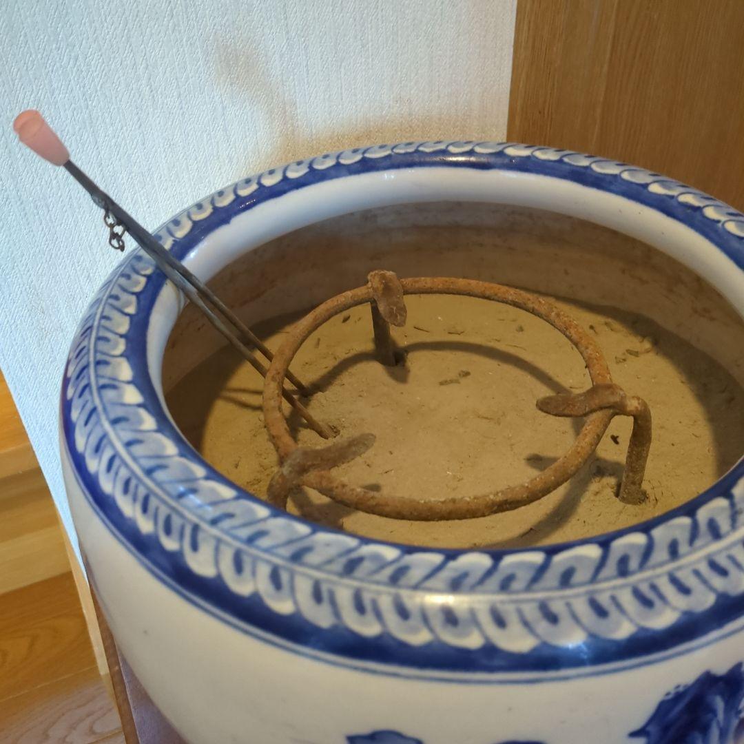 青白磁 火鉢と鉄製やかんのセット