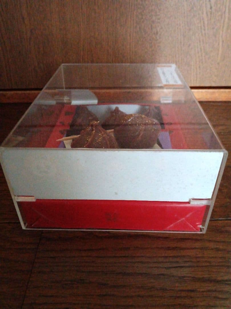 ケース付き　実物大　金沢金箔付き　ひゃくまんさんあんころ餅　食品サンプル