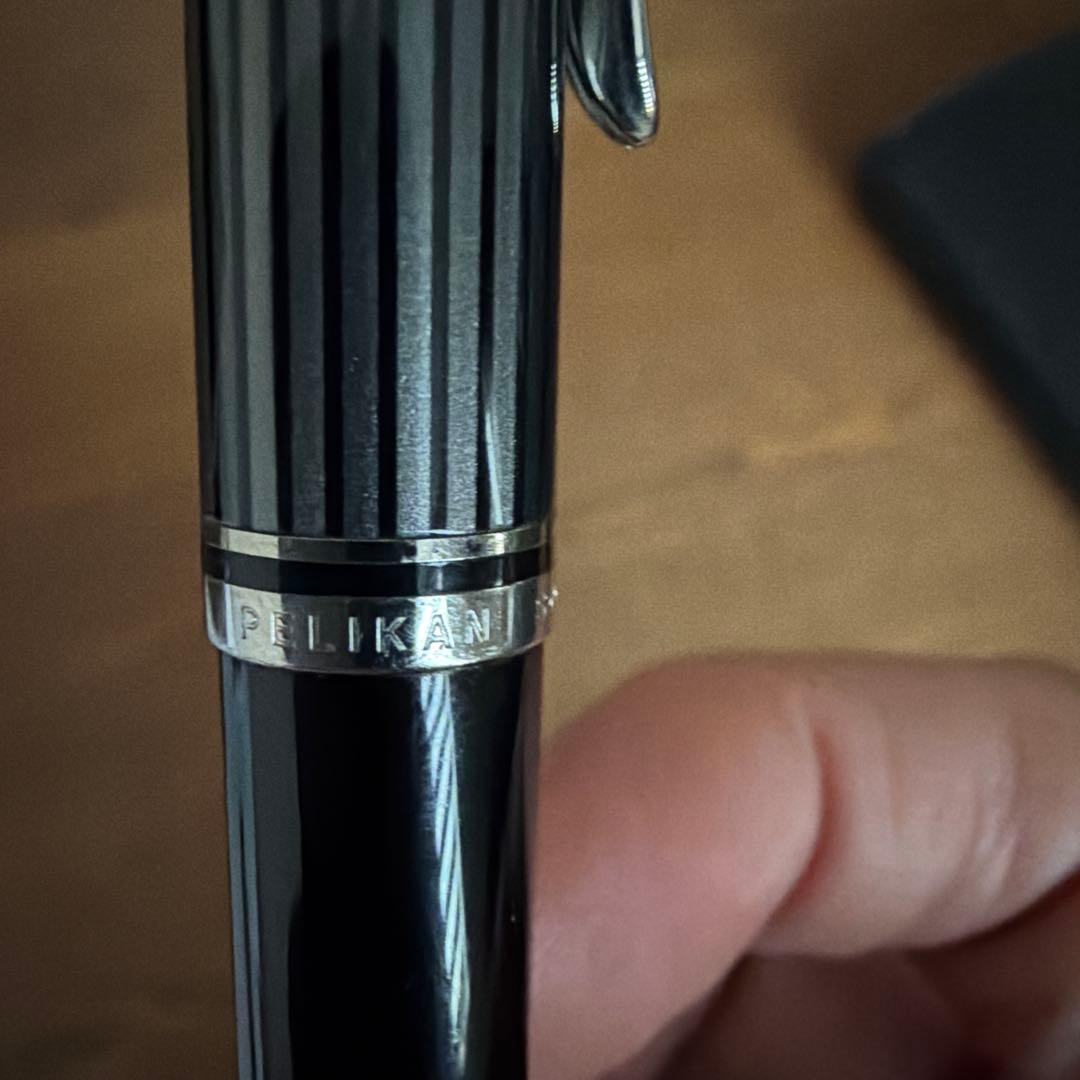 ペリカン　ボールペン　ブラック
