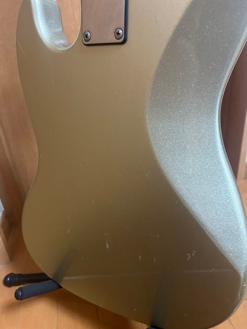 Brian by Bacchus バッカス　ゴールド ジャズベースタイプ