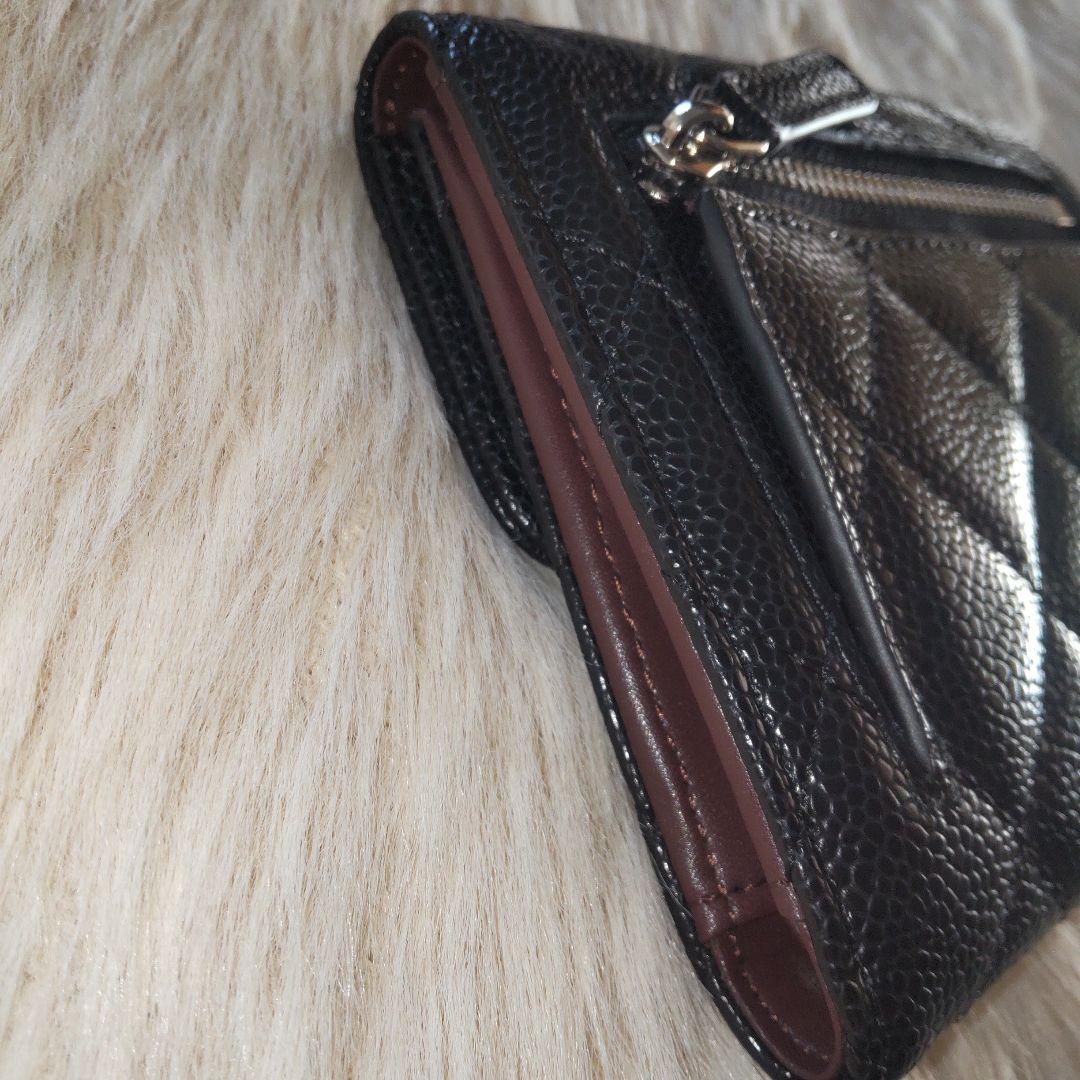 ＊未使用品＊ブラック キルティング/シルバー 折り財布 ケース