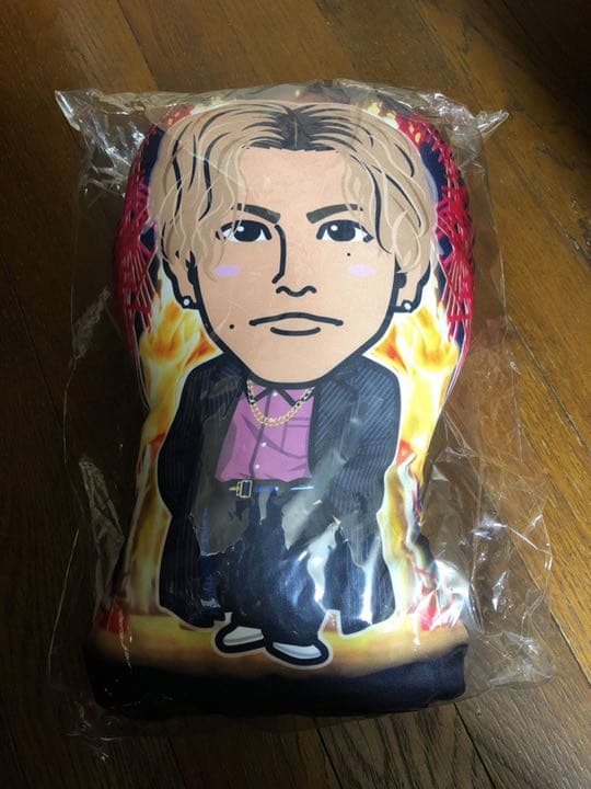 青山陸 クッション