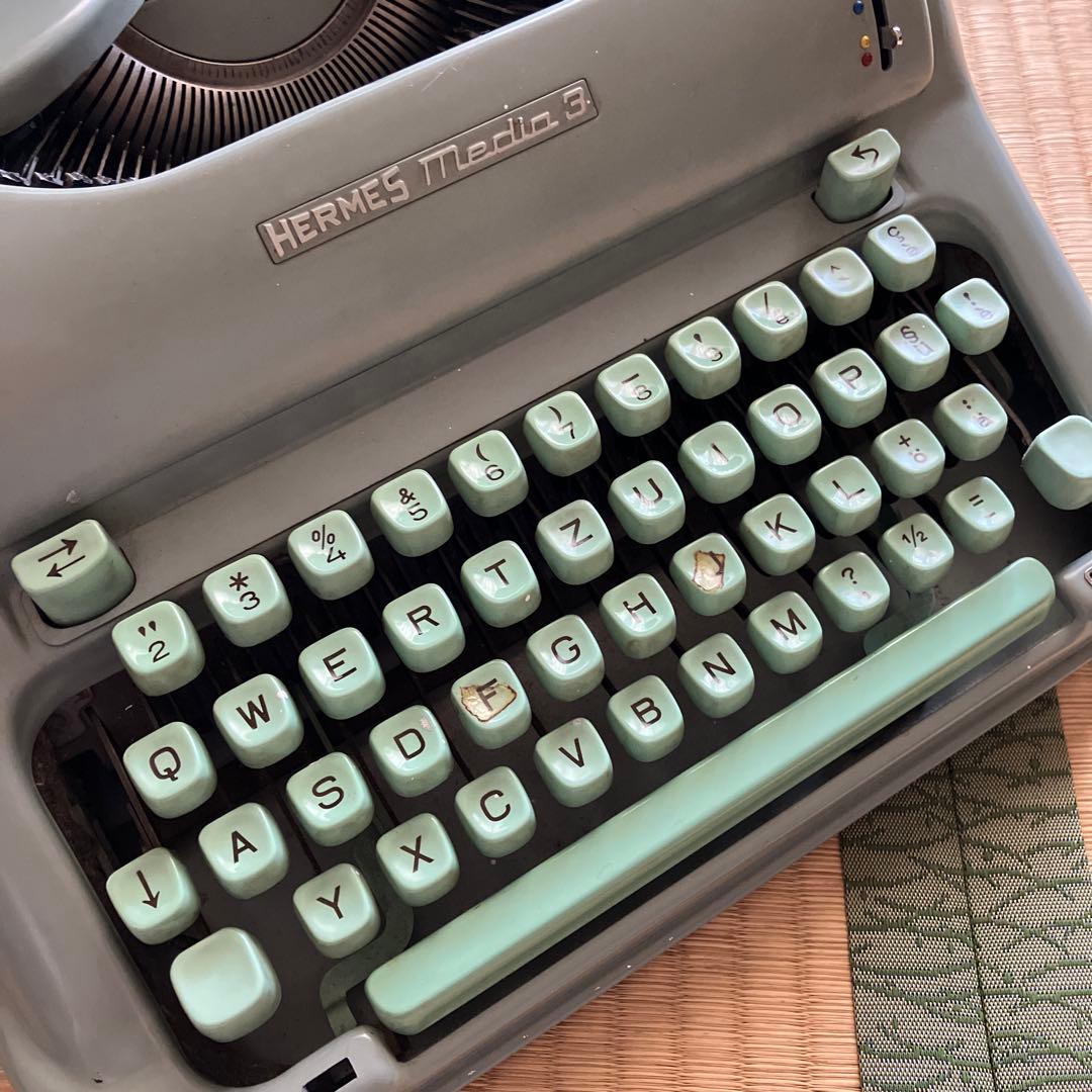 エルメスHermes Media 3 タイプライター