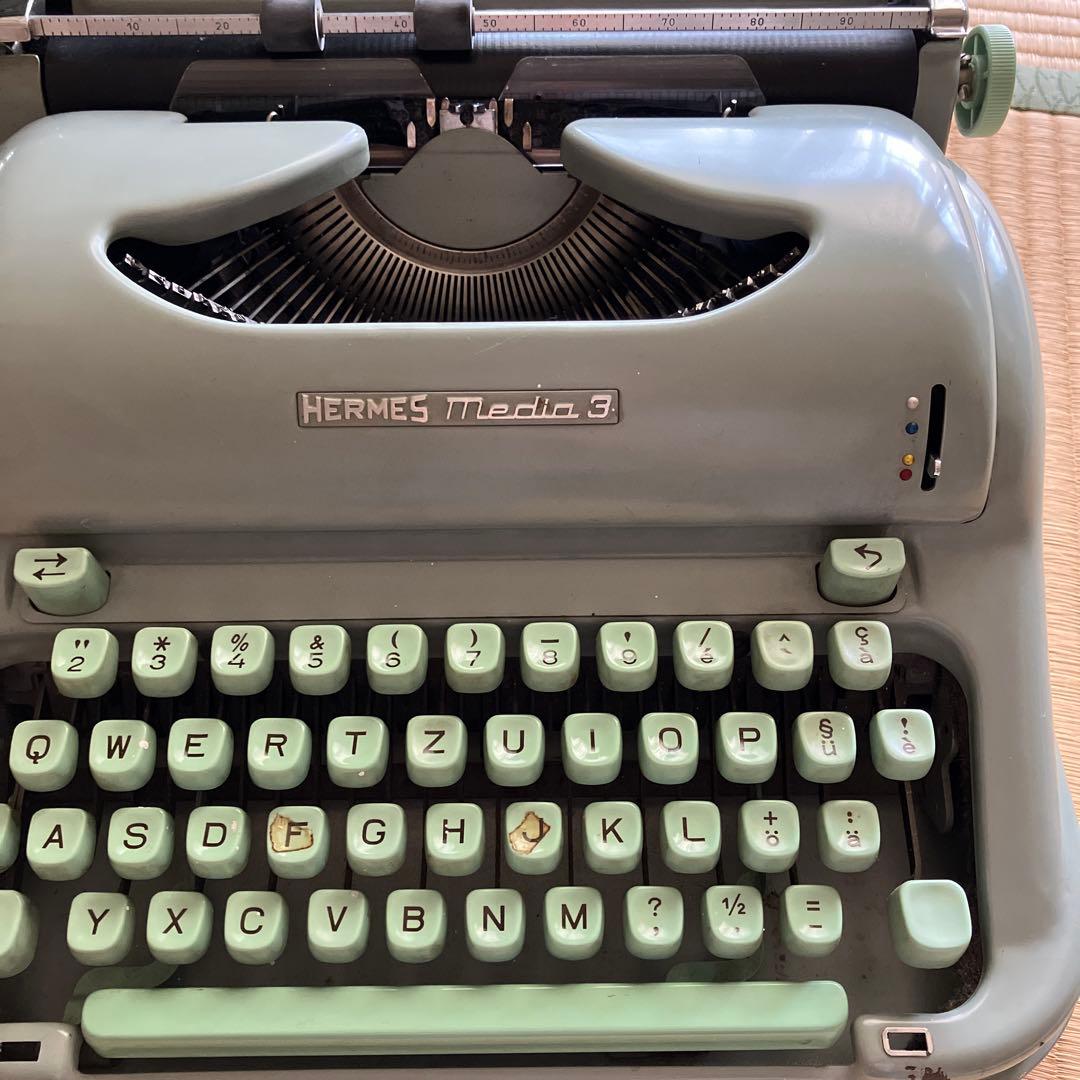 エルメスHermes Media 3 タイプライター