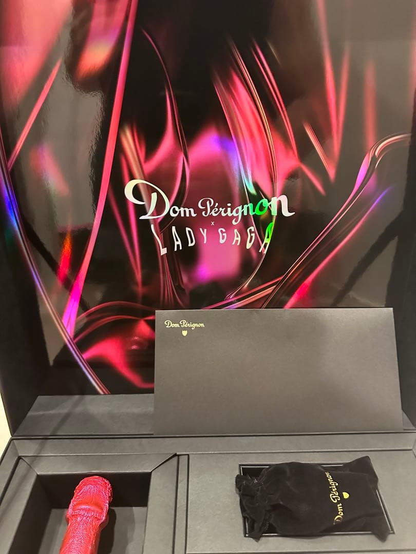 ドンペリニョン ロゼ 2006 レディーガガ コラボ グラスセット