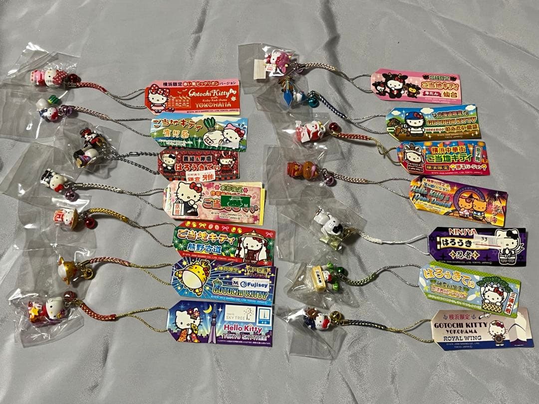 ハローキティグッズ　約130点　根付　ストラップ　フィギュア　など