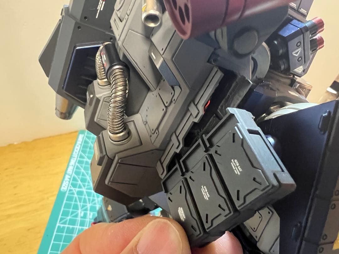 ダグラム 1/35 DXコンプリート版【完成品】LED電飾