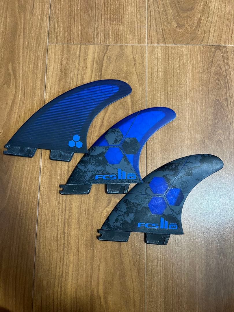 FCS II サーフボードフィン 3枚セット ブラック/ブルー