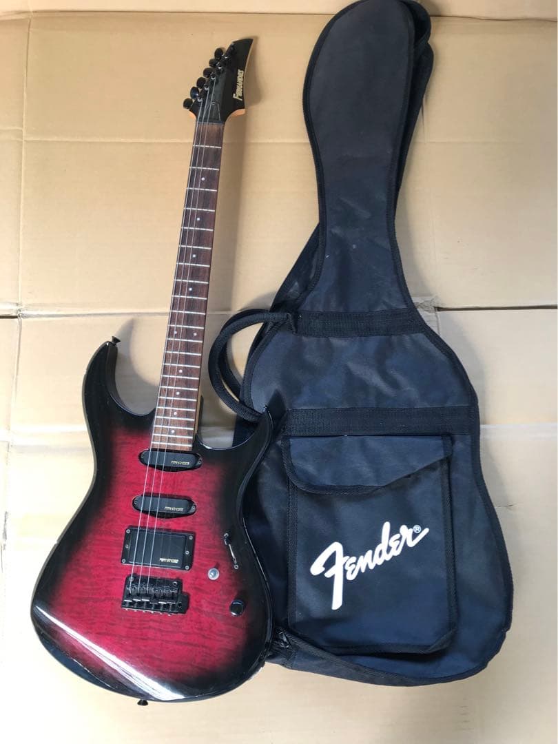 FERNANDESエレキギター (C082)