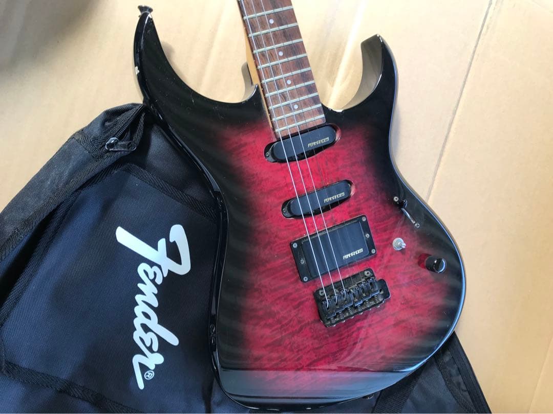 FERNANDESエレキギター (C082)