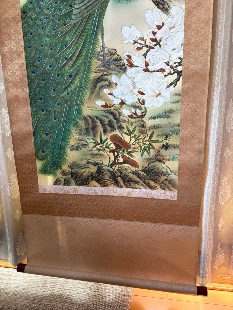 孔雀と花　掛軸　水彩画　日本画
