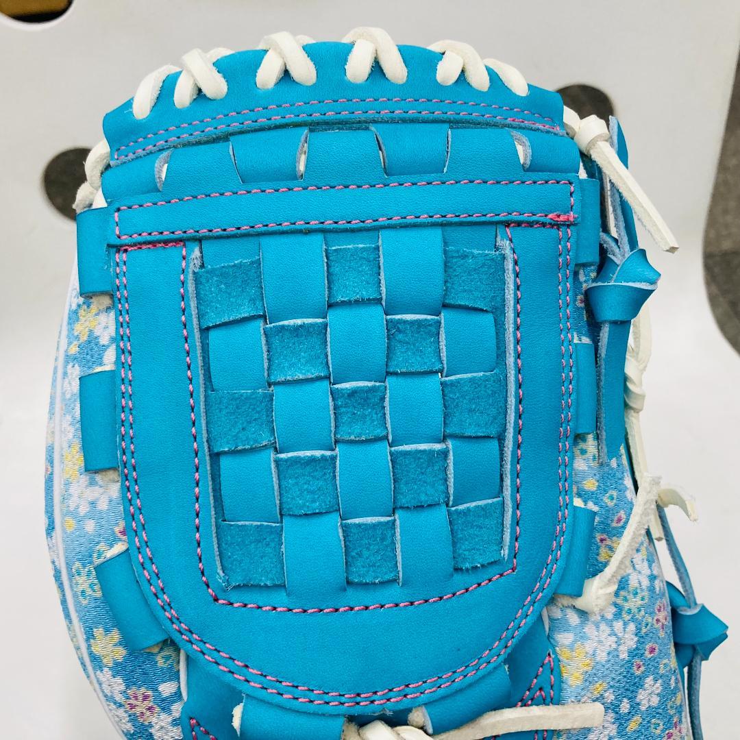 ディークエスト　オリジナルオーダーグラブ　軟式用　内野手用　ちらし水色カラー