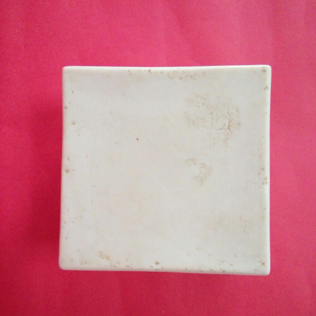 油壺磁器　古平戸染付山水図油壺　　(三川内焼)　　江戸中期　　　古伊万里