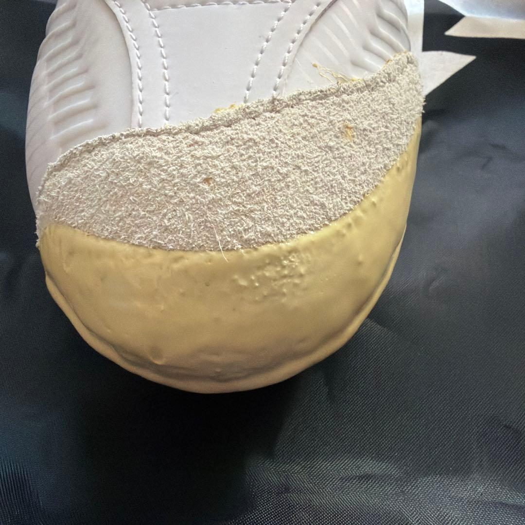 DESCENTE ホワイト スパイク 収納袋付き