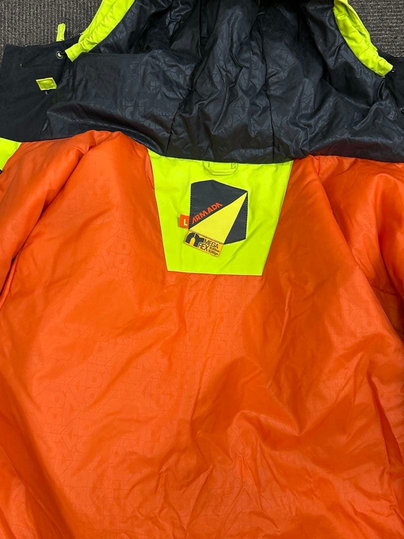 ARMADA スキーウェア