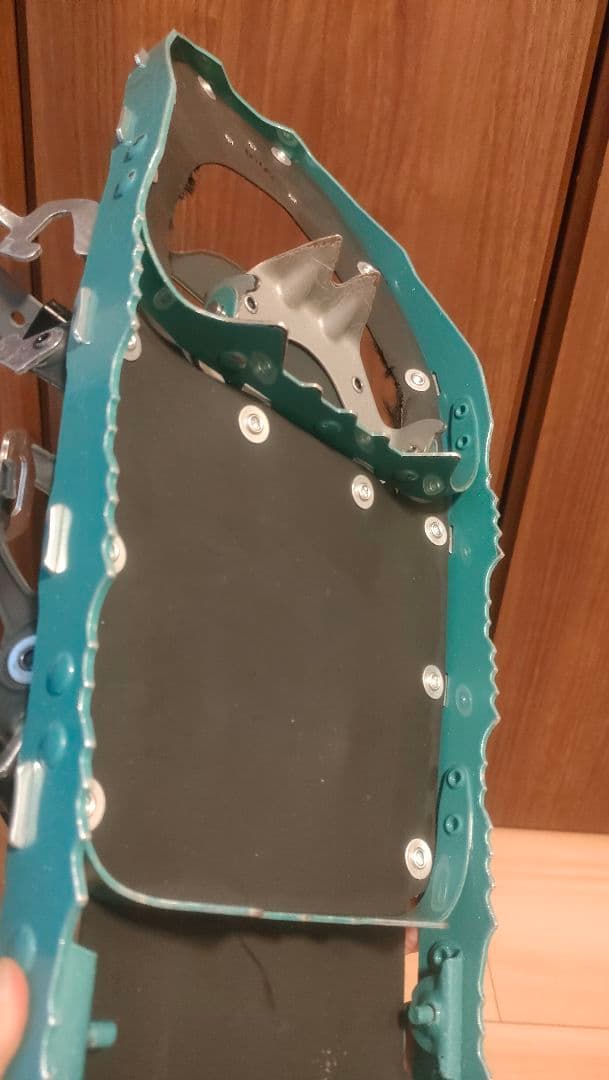 スノーシュー　MSR ライトニング　アッセント＆ドッペルギャンガー　物置