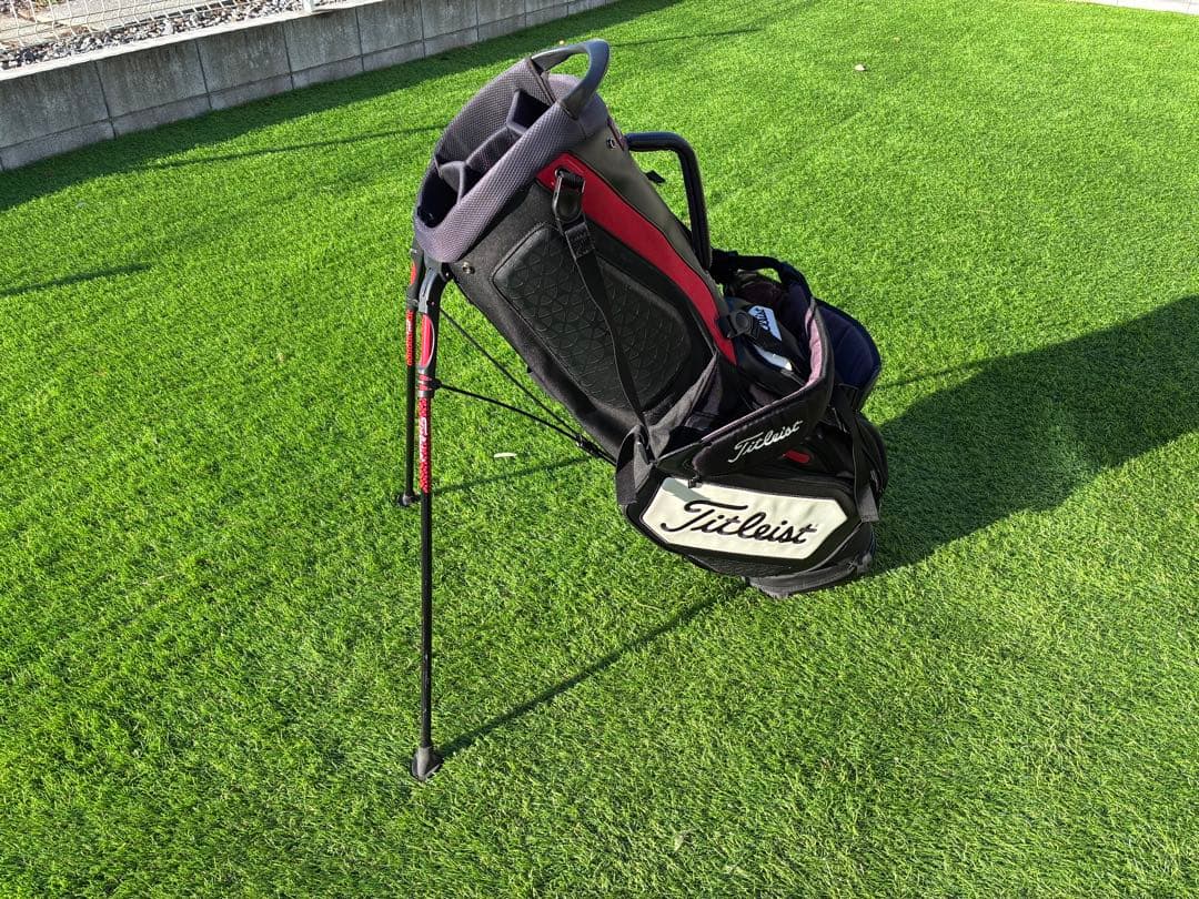 パ*地様 Titleist スタンドゴルフバッグ 黒/赤　9.5型