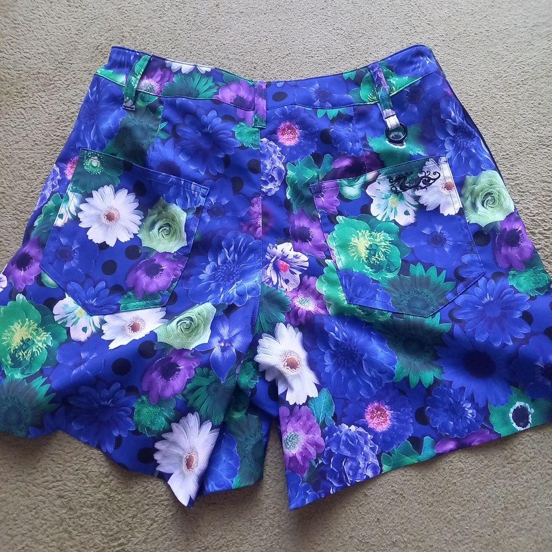 ダンスウィズドラゴン　ショートパンツ　花　プリント