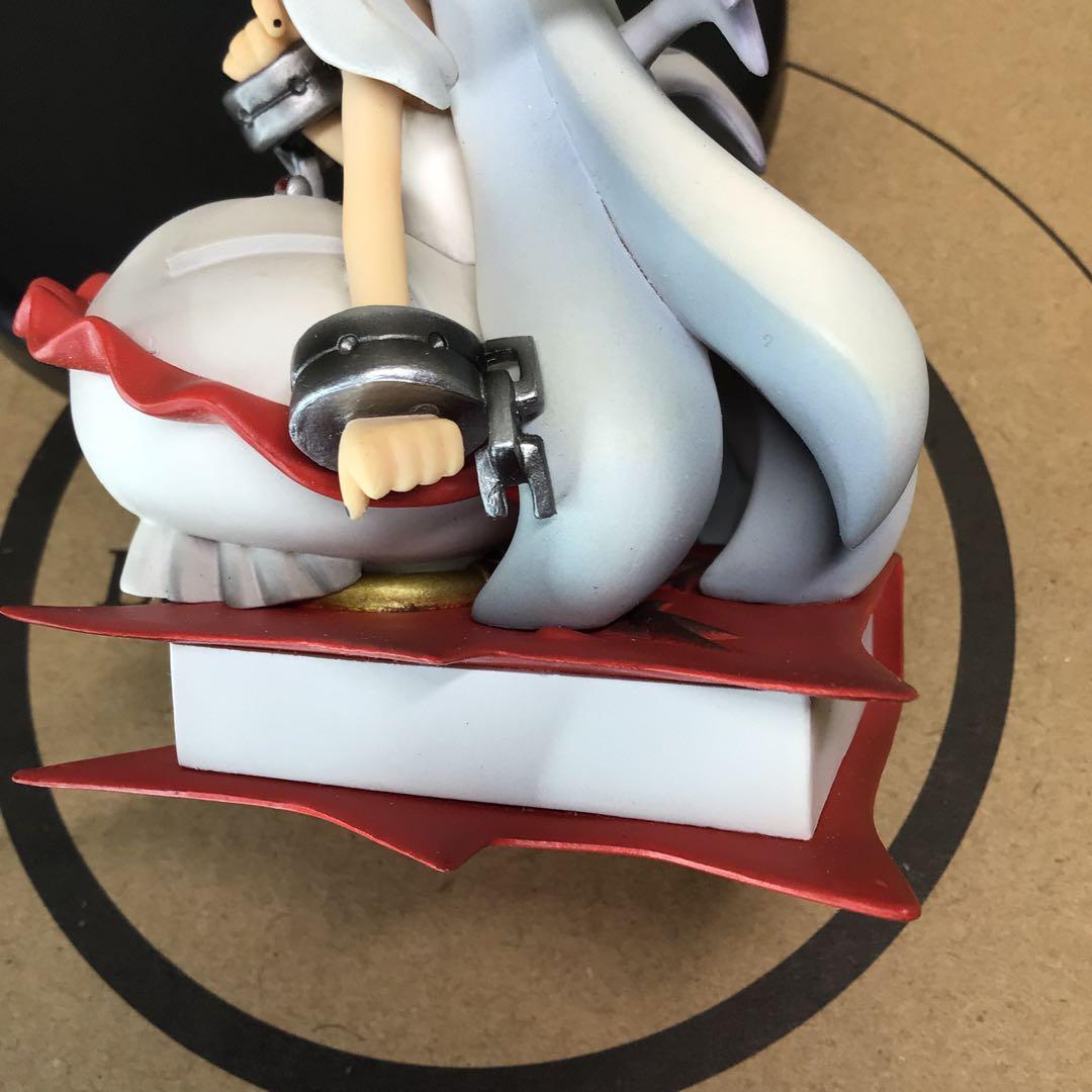 グリフォン　プラム　完成品フィギュア