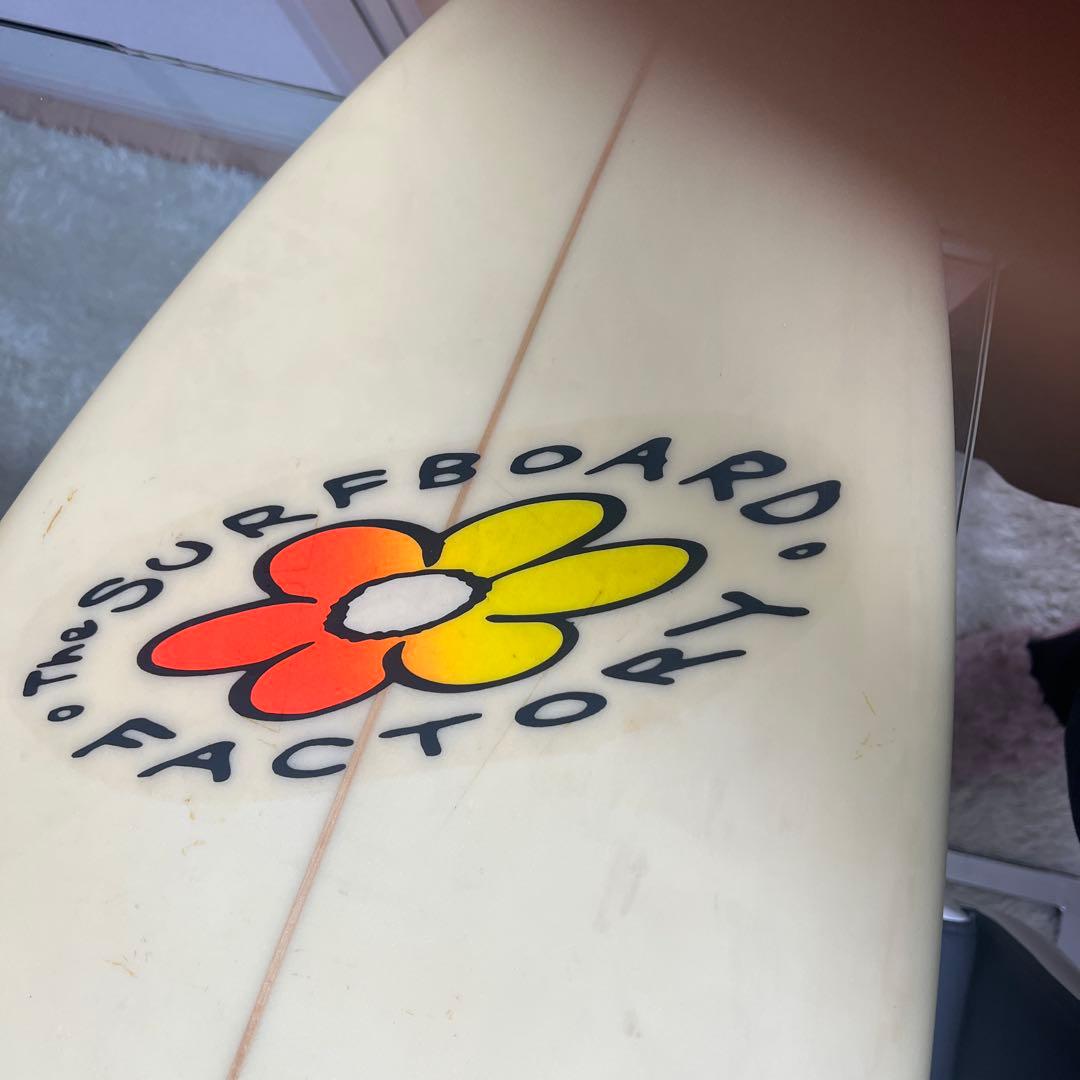 ショートボード 2フィン 赤黒グリップパッド