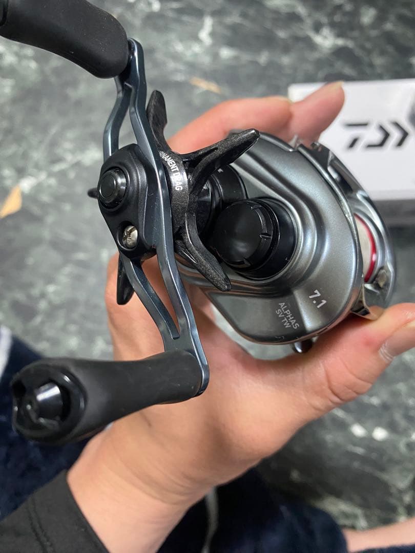 ALPHAS SV TW 800SH-L ベイトリール