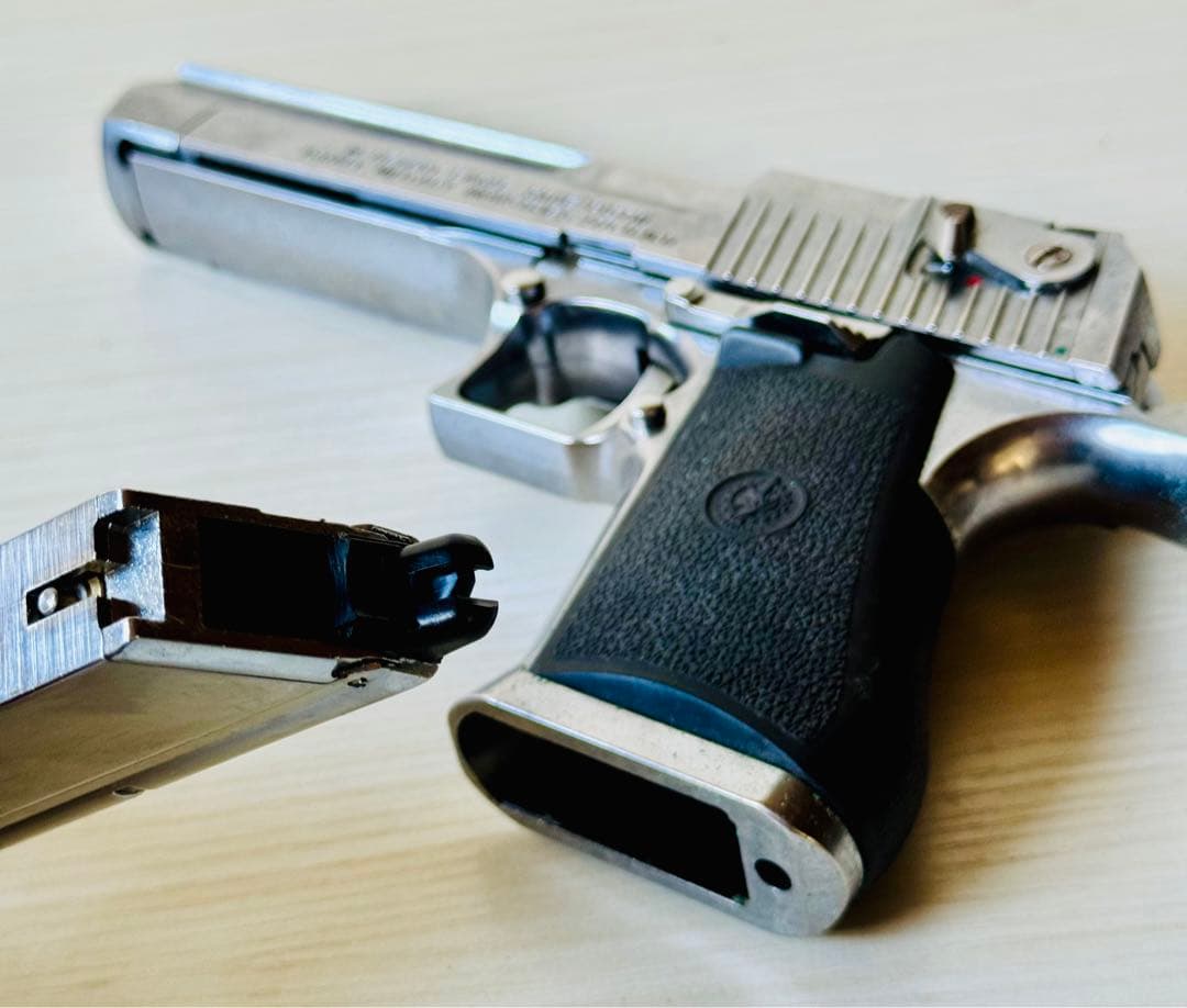 モデルガン　デザートイーグル　ブローバック式