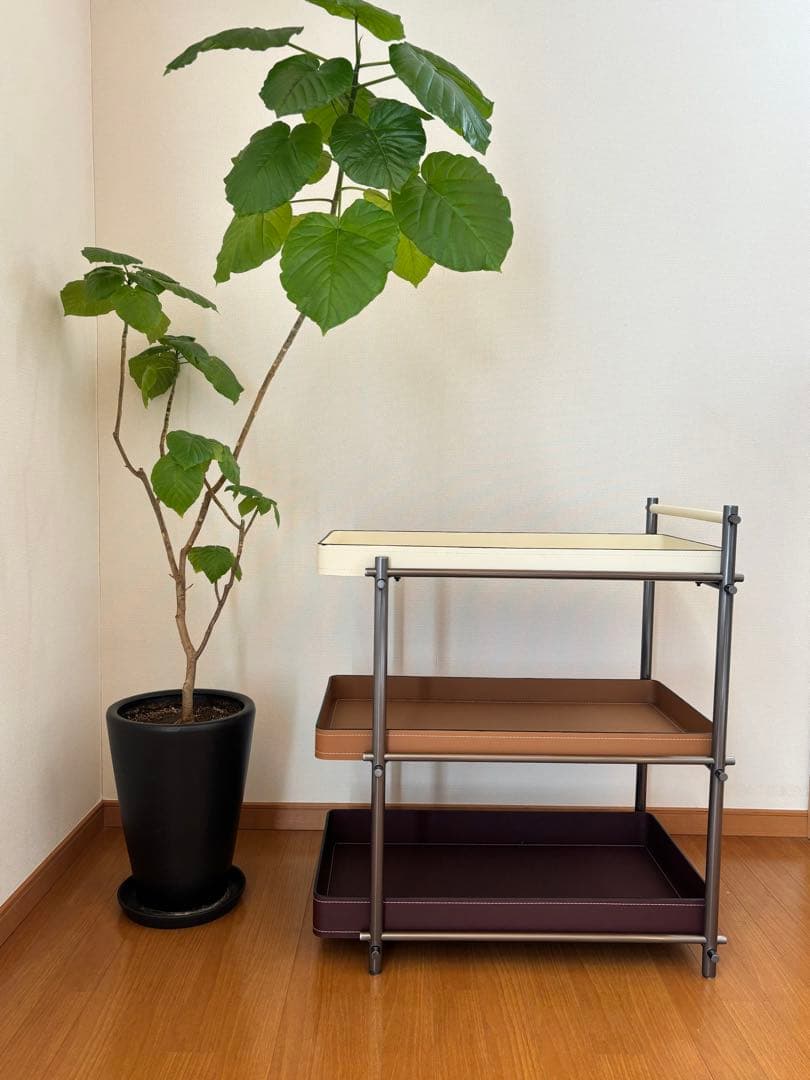 海外輸入　3段 スクエアトレー 収納ラック　サイドテーブル　キャスター付きワゴン