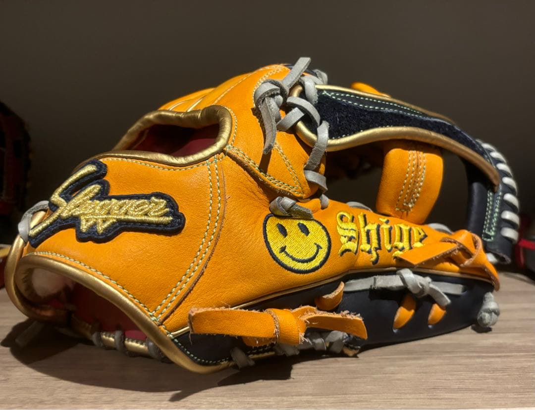 軟式グローブ　スラッガー湯もみ型付けすみ