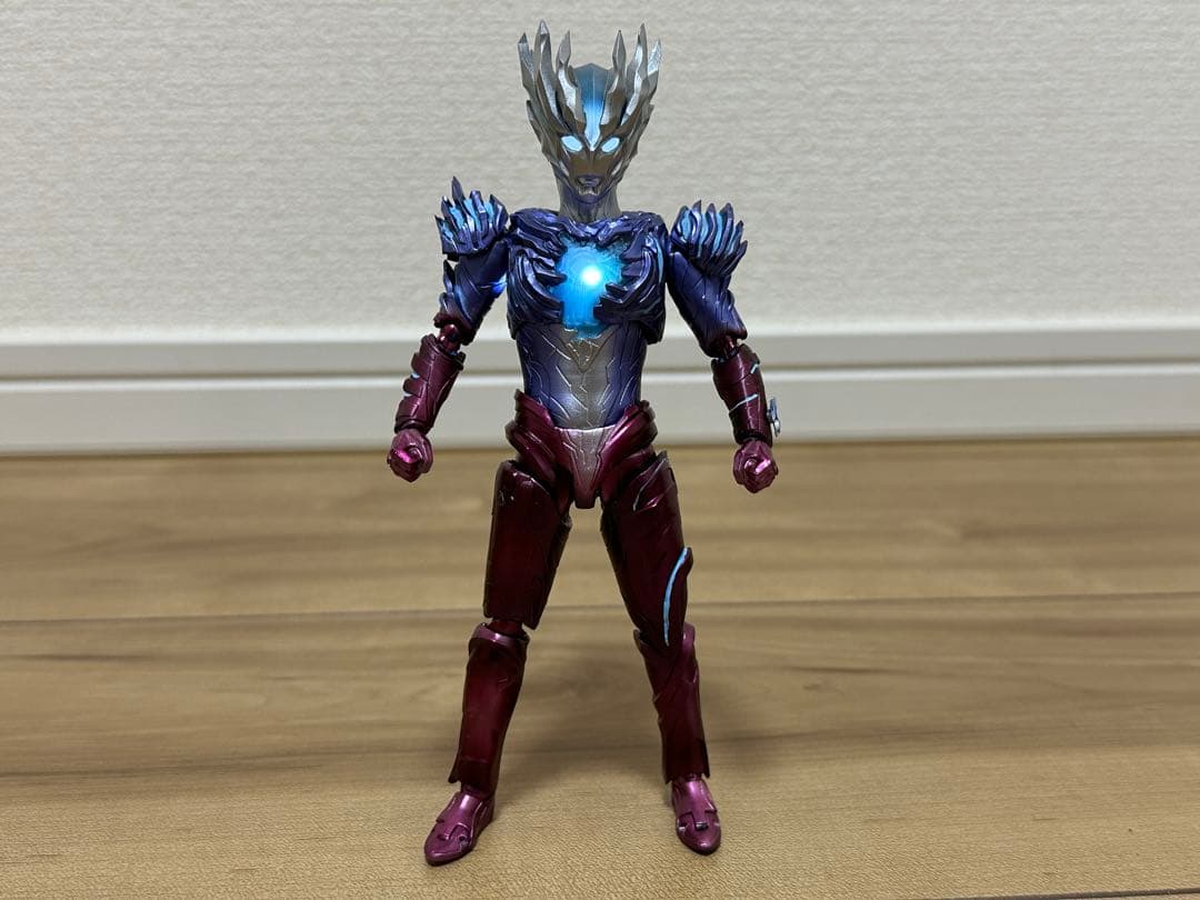 発光改造 S.H.Figuarts ウルトラマンサーガ フィギュアーツ