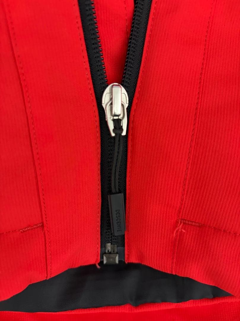 デサントスキーウェア 上下セット 赤・黒 Sサイズ ヒートナビ