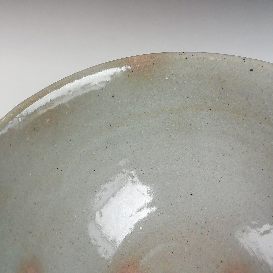 Ｔ８７１　茶碗　『銹絵　草花文』『通次阿山 造』　共箱　抹茶碗　茶道具