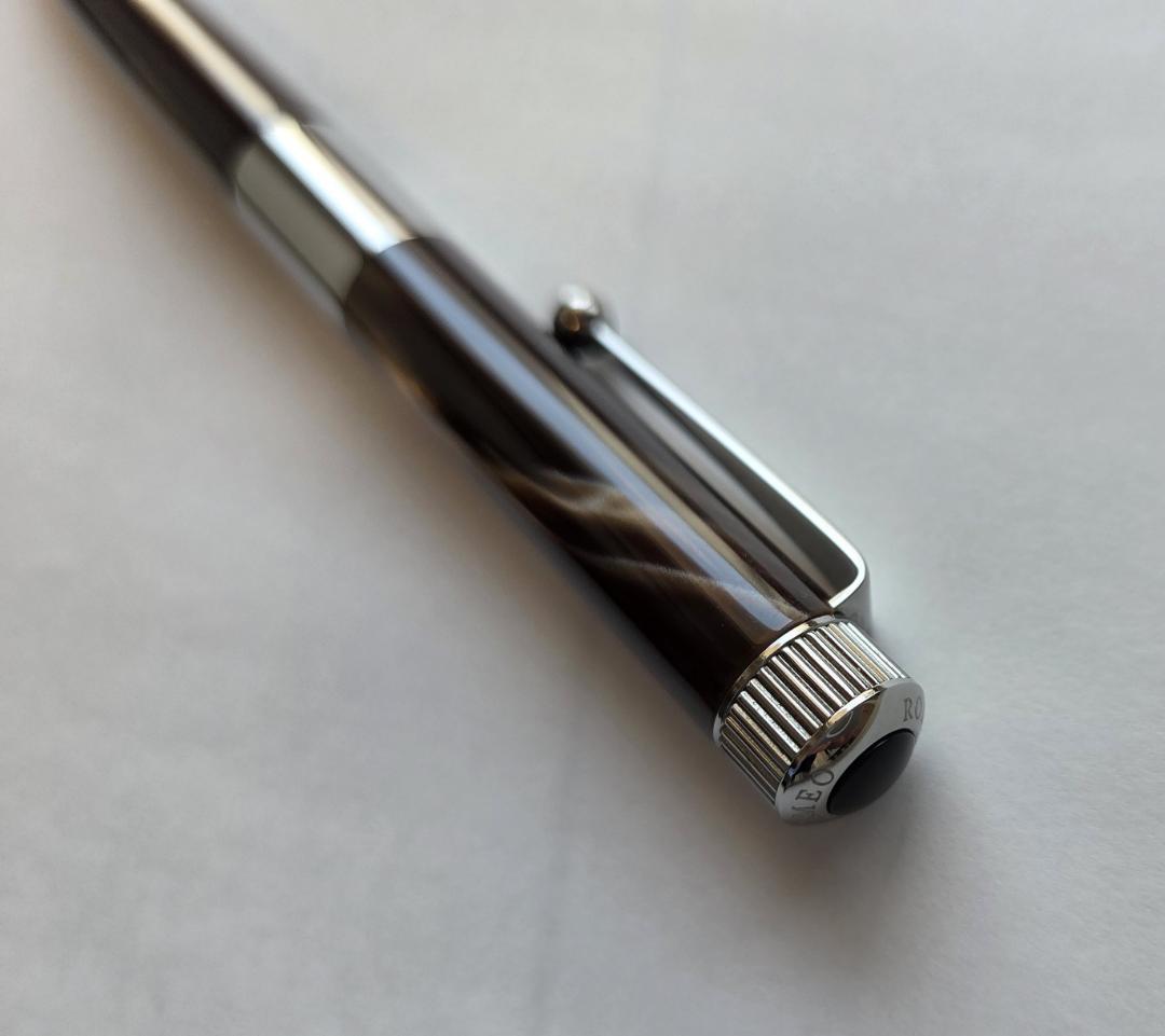 伊東屋 ROMEO No.3 ボールペン 細軸 イタリアングレー