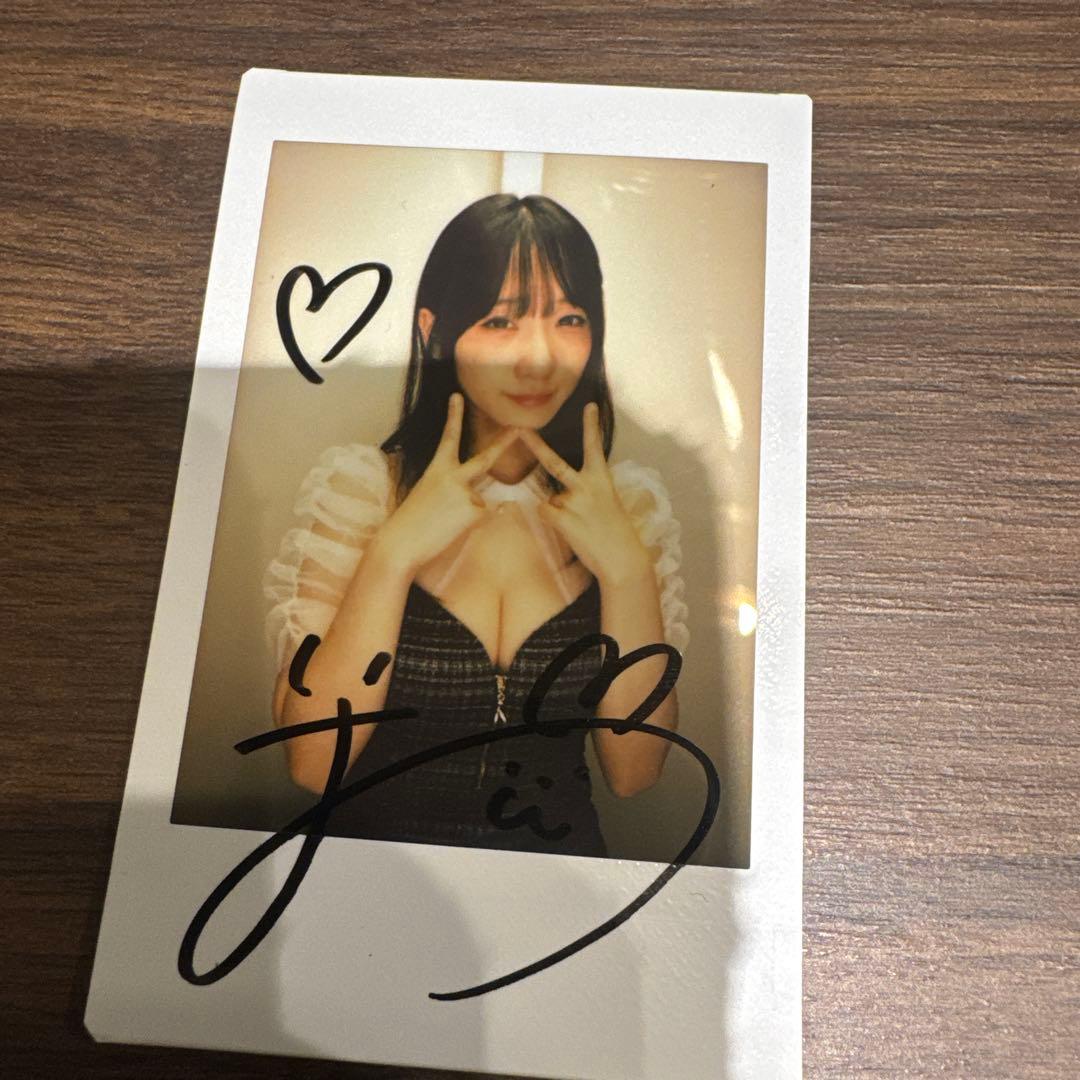 伊織もえ　バレンタインチェキ　サイン付き